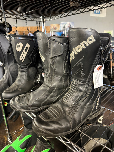 Used Daytona boots $75 - Moto Guild