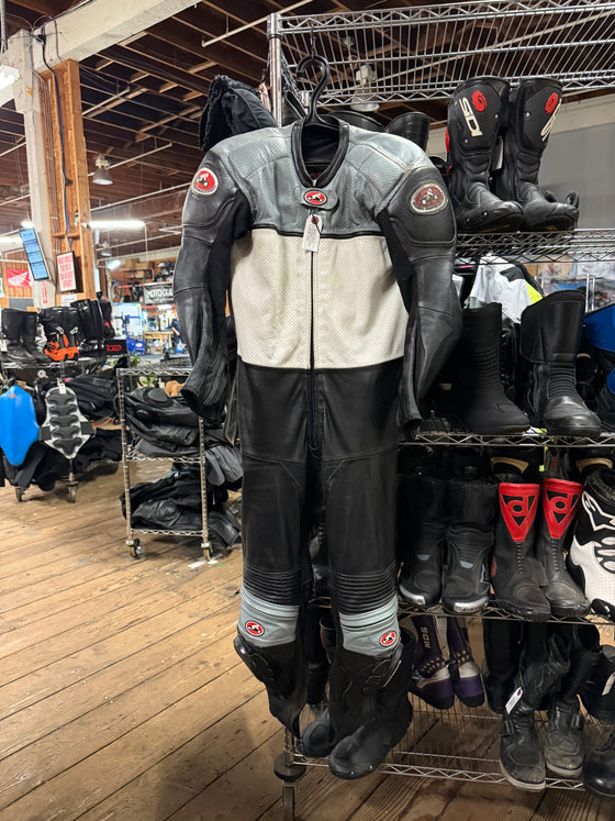 Helimot leathers