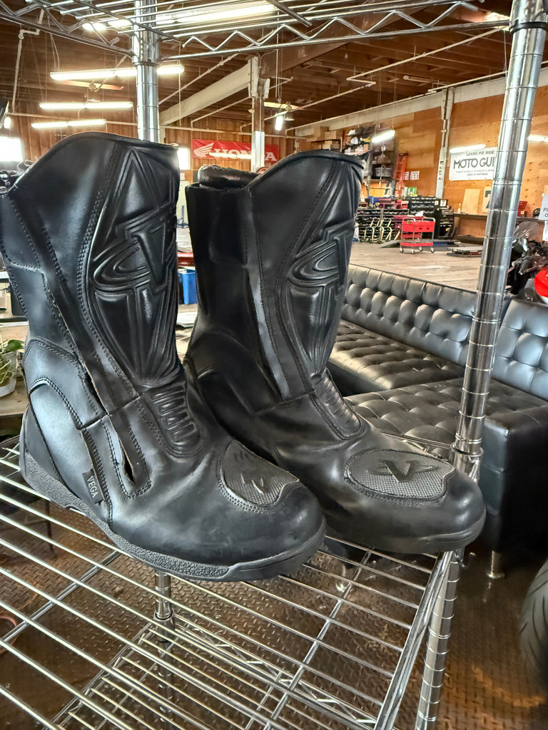 Vega Boots