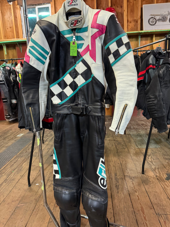 Erbo Women’s Suit